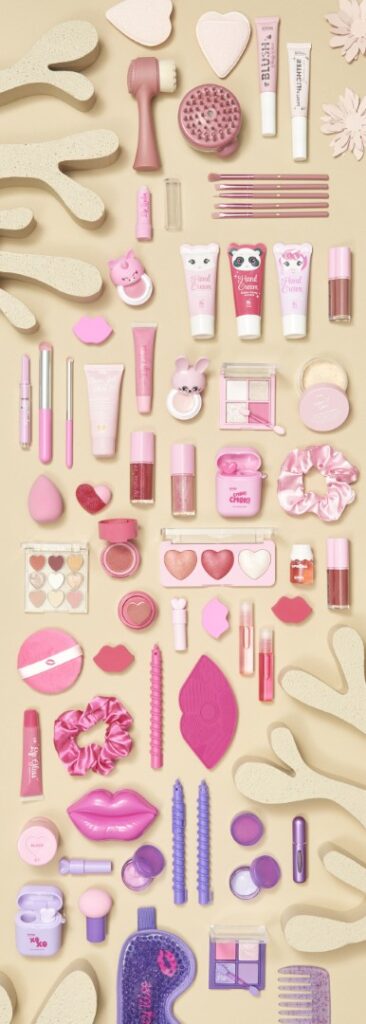 Fotografia produktowa kosmetyki: akcesoria do makijażu Sinsay, markowe produkty beauty