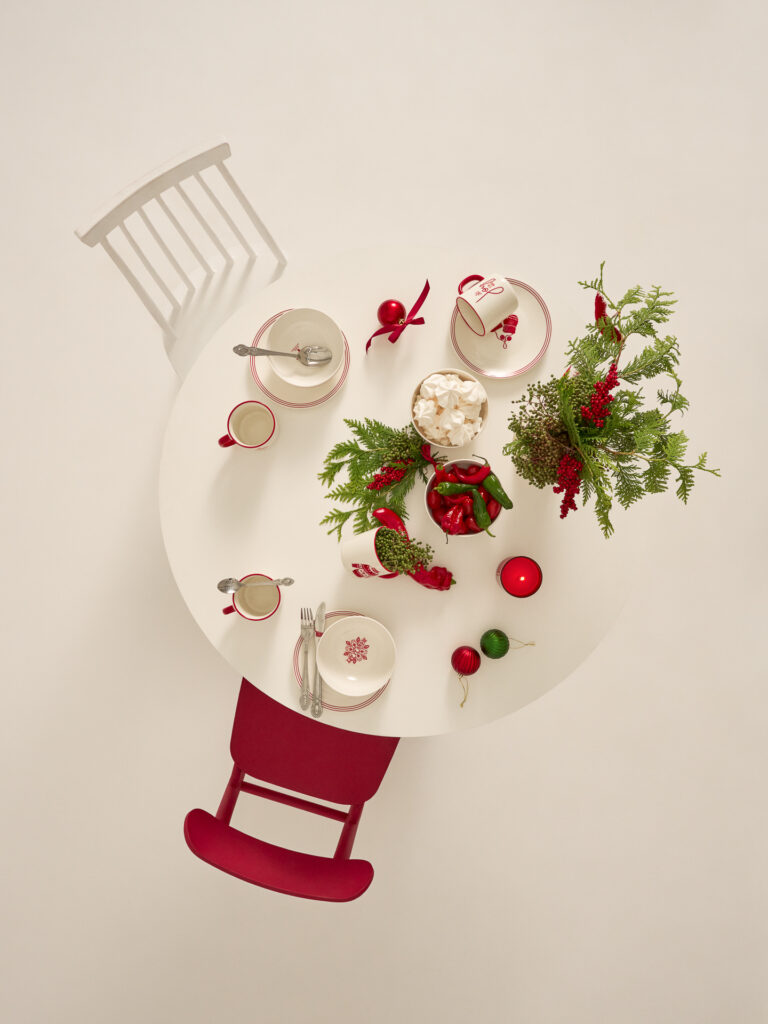 Sesja reklamowa Święta: bogato zastawiony świąteczny st&oacute;ł, campaign photography